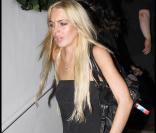 Lindsay Lohan sort sa nouvelle bouche.