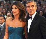 George Clooney et sa compagne Elisabetta Canalis arrivent pour la projection de  The Men Who Stare at Goats , le 8 septembre 2009 à la Mostra de Venise