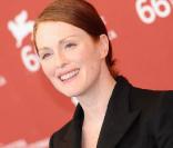 Julianne Moore resplendissante, à l'occasion du photocall de  A single man , lors de la 66e Mostra de Venise, le 11 septembre 2009 !