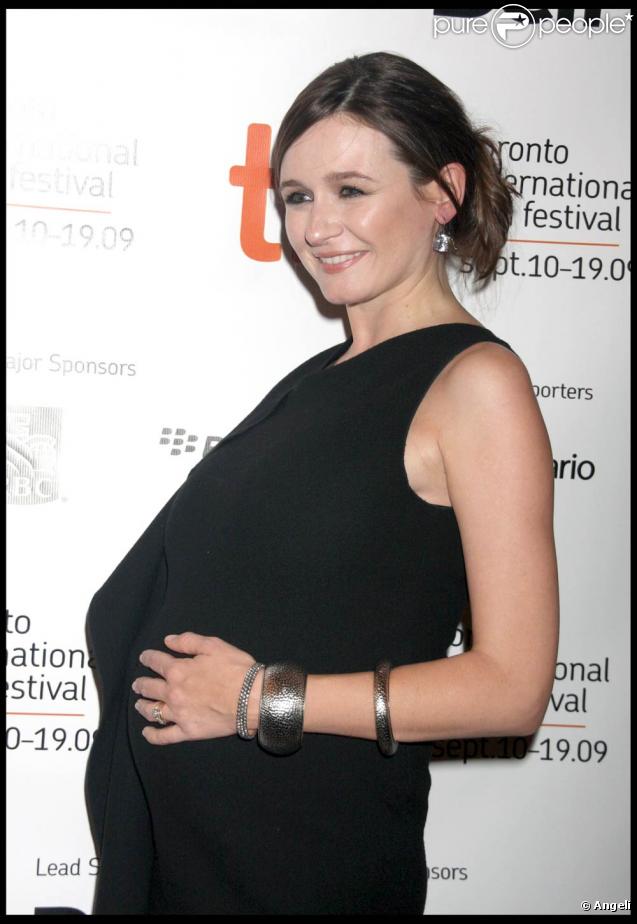Emily Mortimer très enceinte, lors de la présentation de  Harry Brown , au Festival International du Film de Toronto, le 12 septembre 2009 !