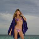 La craquante Miranda Kerr continue d'afficher... une ravissante et charmante plastique !