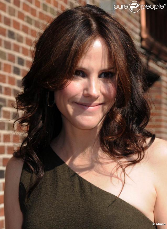 Mary-Louise Parker ( Weeds ) 