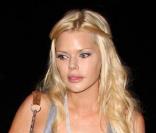 Sophie Monk sort, toute pimpante, dans Beverly Hills. 18/09/09