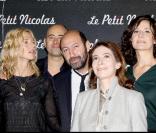 Sandrine Kiberlain, Laurent Tirard, Kad Merad, Anne Goscinny et Valérie Lemercier lors de la première du Petit Nicolas le 20 septembre 2009 à Paris