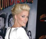 Amber Heard à la première de Zombieland au Grauman's Chinese Theatre à Hollywood le 23 septembre 2009