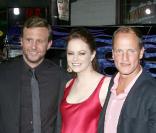 Ruben Fleischer, Emma Stone et Woody Harrelson à la première de Zombieland au Grauman's Chinese Theatre à Hollywood le 23 septembre 2009