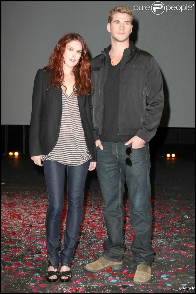 Rumer Willis et Liam Hemsworth à la soirée de lancement de Foxtel à Sydney le 29 septembre 2009