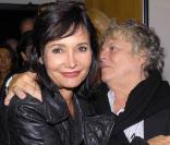  Evelyne Bouix et Josée Dayan à la première du téléfilm  Mourir d'aimer  le 29 septembre à Paris, au cinéma L'Arlequin. 