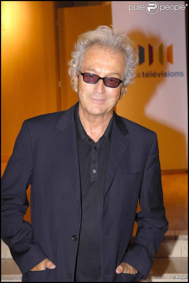  Luc Plamondon à la première du téléfilm  Mourir d'aimer  le 29 septembre à Paris, au cinéma L'Arlequin. 