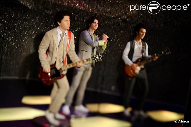 Les Jonas Brothers viennent d'obtenir leurs statues au musée Madame Tussaud de Los Angeles !