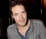 Nicolas Bedos arrive à l'Université Descartes, à Paris, pour la présentation du clip  Beds are burning . 1/10/09