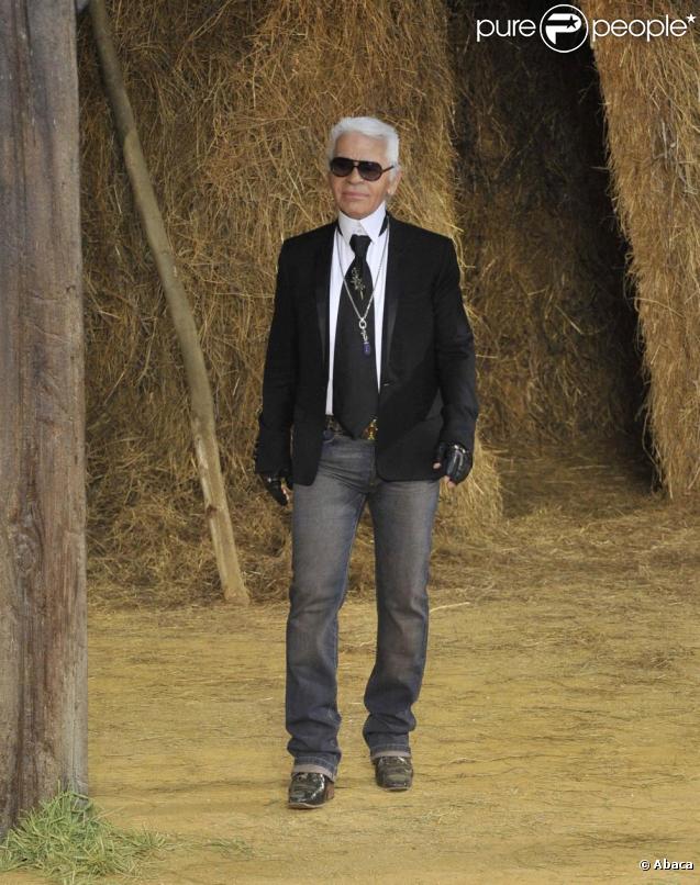 Karl Lagerfeld présente la collection Chanel. 06/10/09 