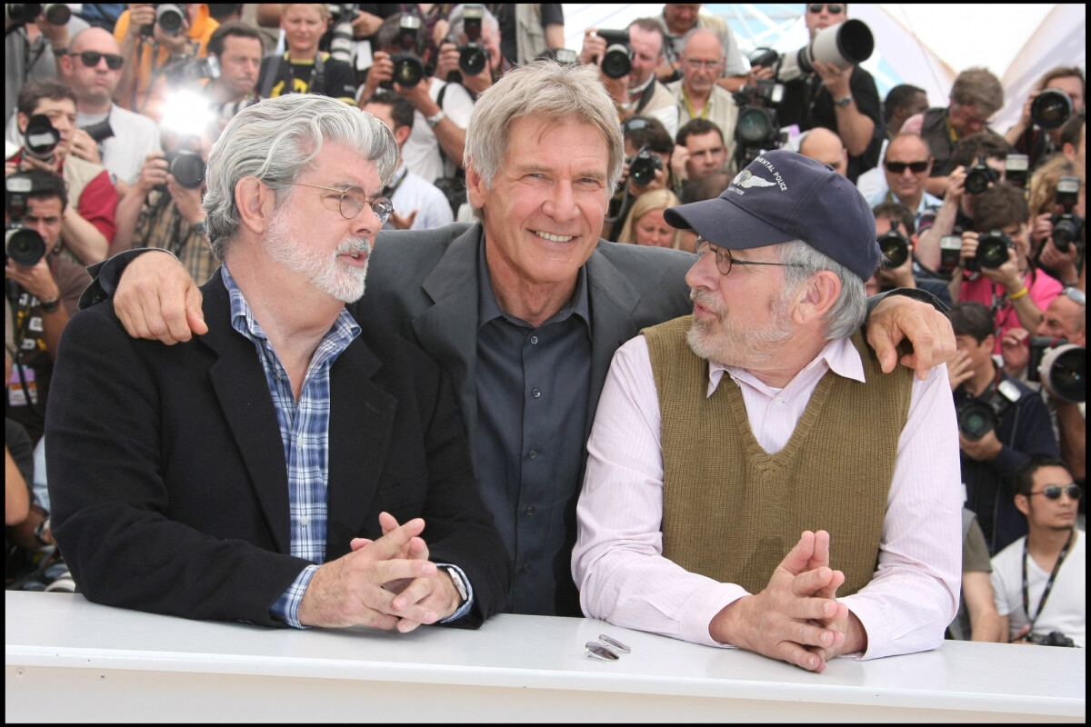 Photo George Lucas Harrison Ford Et Steven Spielberg Au Festival De