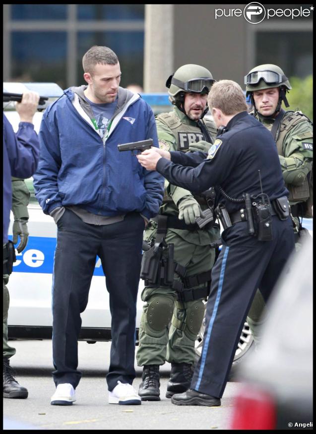 Ben Affleck donne ses instructions sur le tournage de  The Town , à Boston, le 10 octobre 2009 !