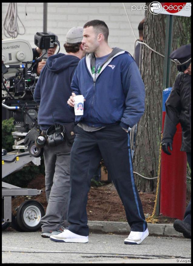 Ben Affleck boit un café sur le tournage de  The Town , à Boston, le 10 octobre 2009 !