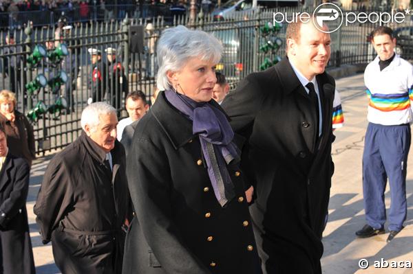 Françoise de Panafieu et le Prince Albert aux obsèques d'Henri Salvador, samedi 16 février 2008, en l'église de la Madeleine