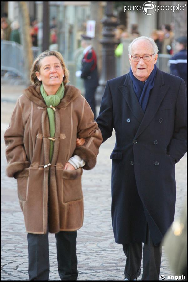 Alain Decaux et son épouse aux obsèques d'Henri Salvador, samedi 16 février 2008, en l'église de la Madeleine
