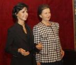 Les statues de Claude François, Simone Veil, Rachida Dati et du général de Gaulle trônent à côté, au musée Grévin. 13 octobre 2009