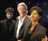 Alain Delon à l'inauguration de la statue de Rachida Dati, au musée Grévin. 13 octobre 2009