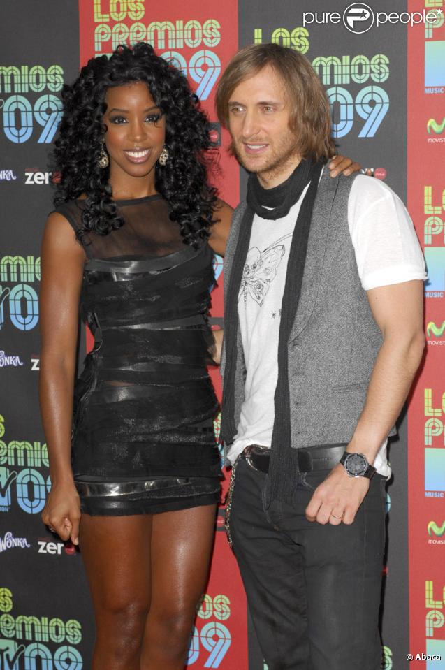David Guetta et Kelly Rowland à l'occasion de la soirée Los Premios MTV, le 15 octobre 2009, aux studios Universal de Los Angeles.