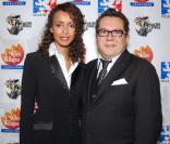 Sonia Rolland et le couturier Nicolas Fafiotte le gala de charité organisé par l'association Maïsha à Lyon le 18 octobre 2009