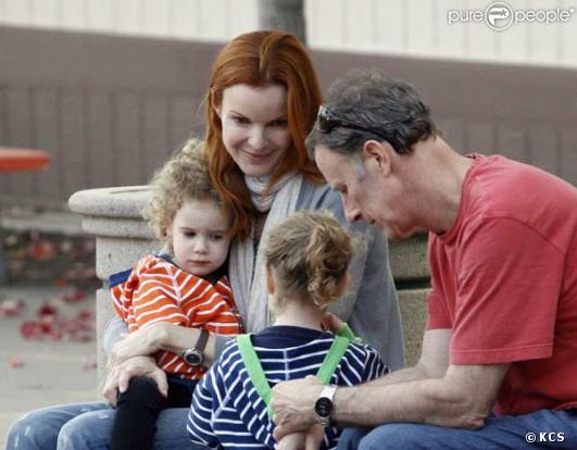 Marcia Cross et son mari Tom Mahoney font du shopping à Santa Monica le 18 octobre 2009 