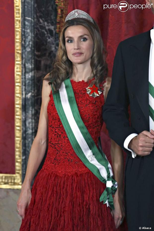 Le prince Felipe d'Espagne et son épouse Letizia, le Président du Liban Michel Suleiman, sa femme Wafaa, leur fille Rita ainsi que son mari Wissam Baroudy lors du gala organisé par le Roi Juan Carlos et son épouse la Reine Sofia en l'honneur du Prési
