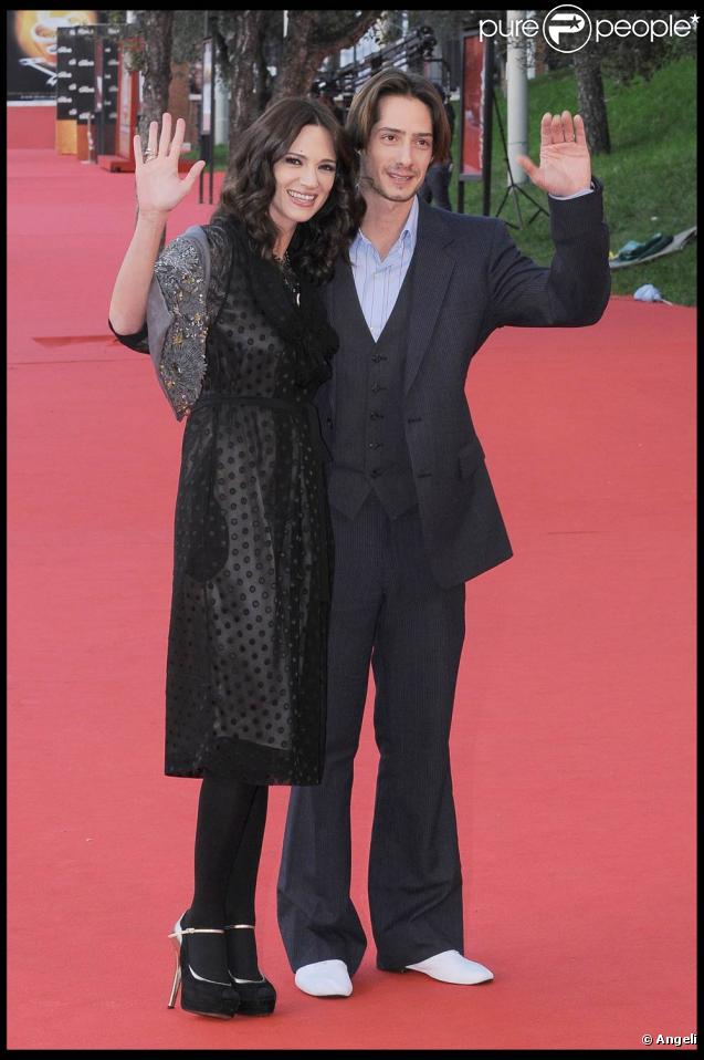 La ravissante Asia Argento et Michele Civetta, à l'occasion de l'avant-première de Dream Rush, dans le cadre du 4e Festival International du Film de Rome, le 19 octobre 2009 !