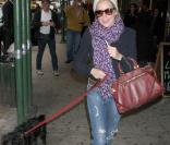 Sienna Miller dans les rues de New York avec Porgy