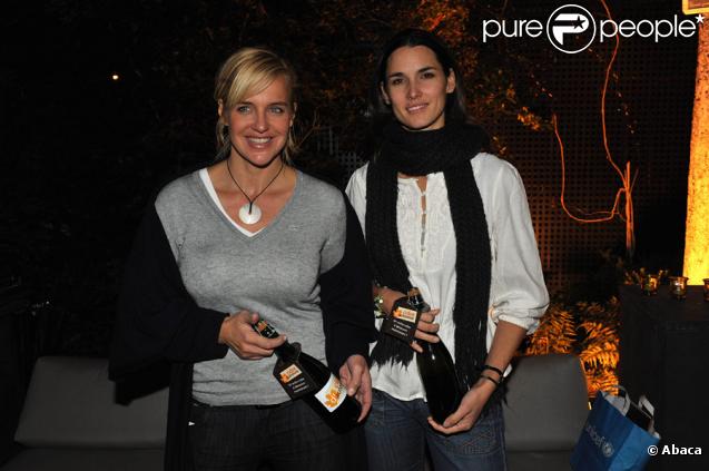 Céline Géraud et Eglantine Meyé lors de la fête du Cidre d'automne à Paris le 22 octobre 2009