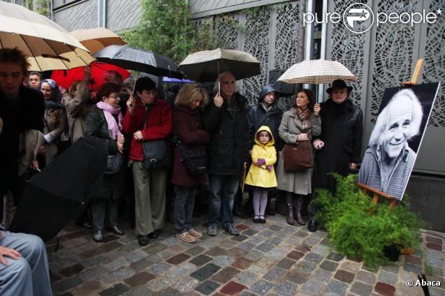 Inauguration de la place et du square Léo Ferré. Paris, le 24 octobre 2009