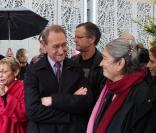 Bertrand Delanoë et Marie-Christine Ferré lors de l\'inauguration de la place et du square Léo Ferré. Paris, le 24 octobre 2009