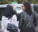 Katy Perry et Russell Brand : Les deux tourtereaux se dirigent vers le cimetière du Père Lachaise à Paris afin de se receuillir sur la tombe du grand Jim Morrison le 7 octobre 2009 