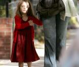 Suri Cruise et Katie Holmes dans les rues de Boston, avant de rejoindre Tom sur le plateau de son nouveau film ! Le 26/10/09