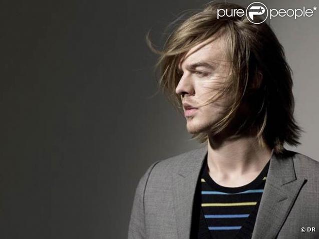 Thierry Amiel effectue son retour avec le single  Où vont les histoires ? 