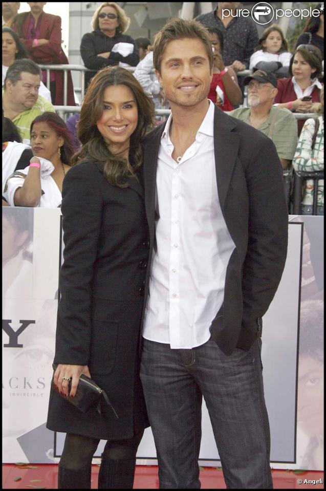 Roselyn Sanchez et son ami à l'avant-première de This is it à Los Angeles, le 27 octobre 2009. 