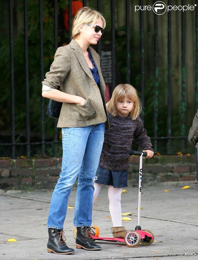 Michelle Williams et Matilda dans les rues de New York le 30 octobre