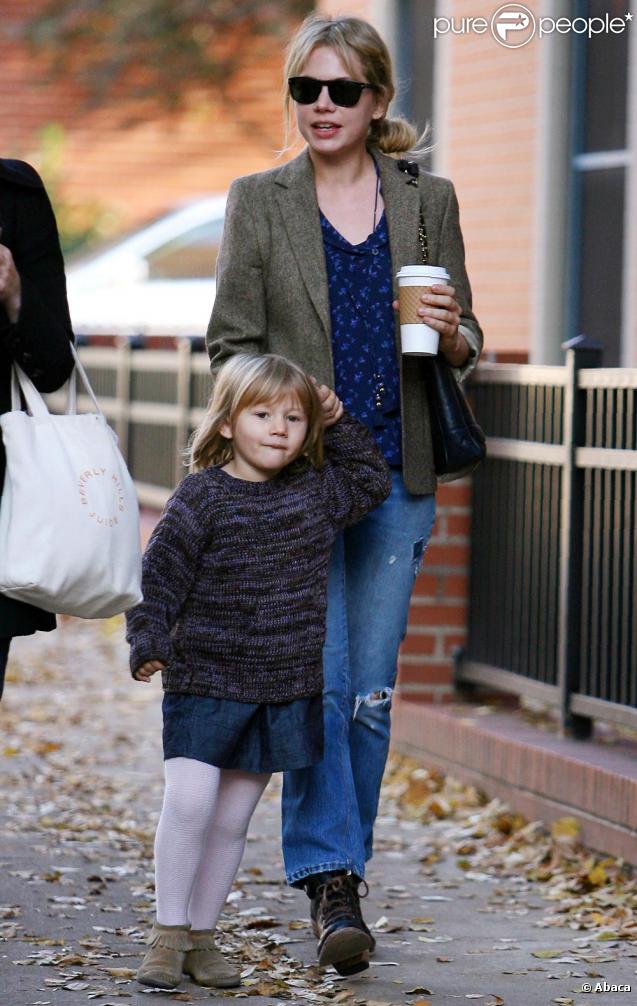 Michelle Williams et Matilda dans les rues de New York le 30 octobre