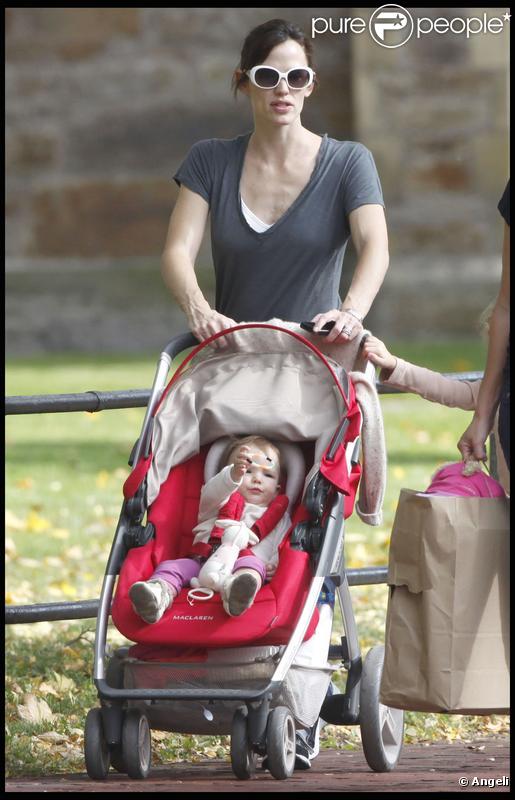 Jennifer Garner et Seraphina (Boston, 31 octobre 2009)