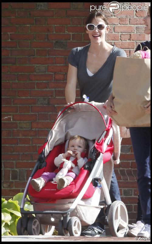 Jennifer Garner et Seraphina (Boston, 31 octobre 2009)
