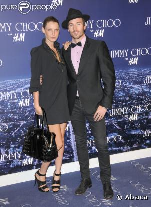 Angela Lindvall, venue accompagnée de son mari pour la soirée de lancement de la collection Jimmy Choo, à Los Angeles.