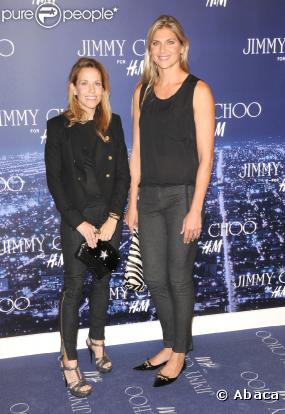 La chanteuse Sheryl Crow et la sportive  Gabrielle Reece assistaient hier à la soirée de lancement de la collection Jimmy Choo pour H&amp;M.