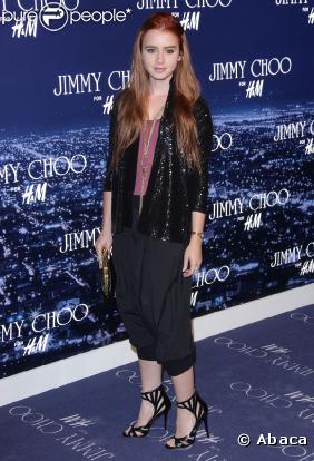 La sublime Lily Collins a illuminé le photocall de cette soirée !