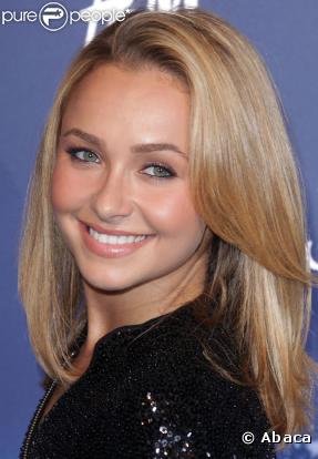 Hayden Panettiere, toujours aussi souriante,  s'affichait hier à la soirée de lancement de la collection Jimmy Choo pour H&amp;M.