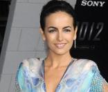 Camilla Belle à la première de 2012 à Los Angeles le 3/11/09