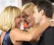 Charlize Theron entourée de son chéri, sa maman et Viggo Mortensen... a choisi la bonne route !