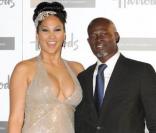Kimora Lee Simmons et Djimon Hounsou à la soirée Emerald Ball au magasin Harrod's de Londres le 5/11/09