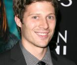 Zach Gilford, à l'occasion de l'avant-première de Dare, au Pacific Design Center de West Hollywood, à Los Angeles, le 5 novembre 2009.