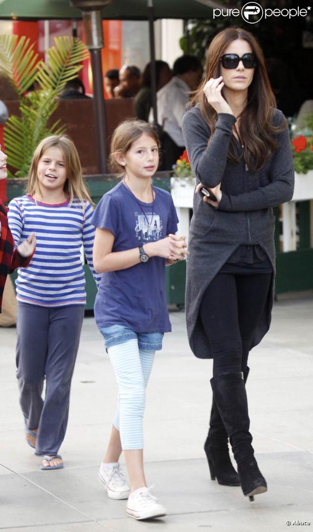 Kate Beckinsale de sortie à Los Angles en compagnie de sa famille