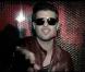 Robin Thicke dans le clip  Somebody to love 
